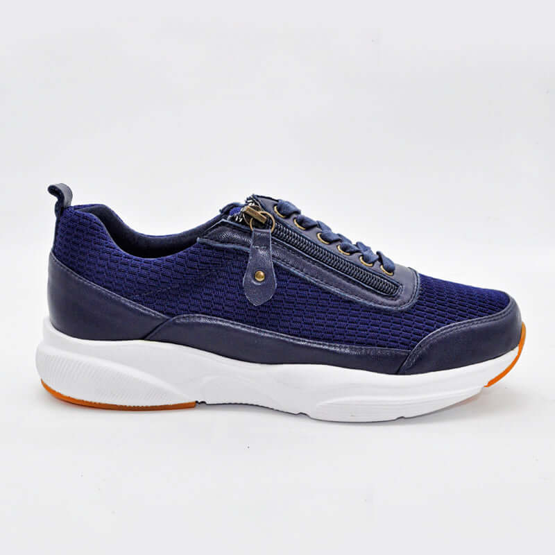 Pure Comfort Aced Sneaker
